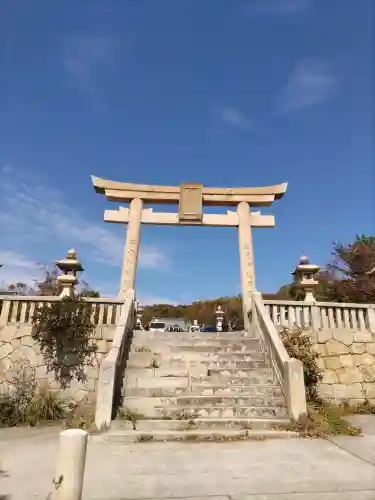 伊和都比売神社の{uncategorized: "未分類", other: "その他", undefined: "問題あり", building: "その他建物", grave: "お墓", sacred_gate: "鳥居", guardian: "狛犬", statue: "像", buddha: "仏像", history: "歴史", nature: "自然", garden: "庭園", animal: "動物", pagoda: "塔", temizu: "手水舎", mountain_gate: "山門・神門", sanctuary: "本殿・本堂", subordinate: "末社・摂社", art: "芸術", scenery: "景色", jizo: "地蔵", ema: "絵馬", goshuin: "御朱印", omikuji: "おみくじ", items: "授与品その他", amulet: "お守り", goshuincho: "御朱印帳", eats: "食事", festival: "お祭り", votive_dance: "神楽", shichigosan: "七五三参", wedding: "結婚式", experience: "体験その他", initially: "初詣", around: "周辺", anti_infection: "感染症対策"}