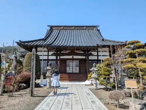 長久寺の本殿