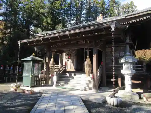 法泉寺の本殿