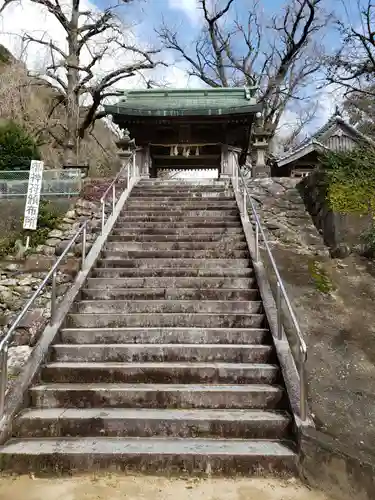 綾部八幡神社の建物その他