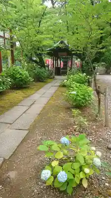 若宮八幡社の末社・摂社