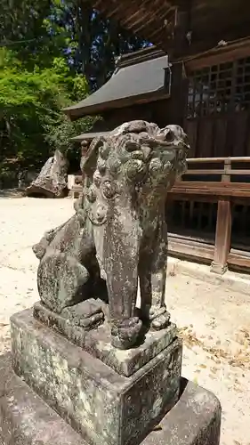 與止日女神社の狛犬