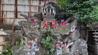 飛木稲荷神社の末社・摂社