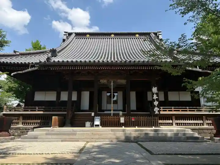 寛永寺(根本中堂)の{uncategorized: "未分類", other: "その他", undefined: "問題あり", building: "その他建物", grave: "お墓", sacred_gate: "鳥居", guardian: "狛犬", statue: "像", buddha: "仏像", history: "歴史", nature: "自然", garden: "庭園", animal: "動物", pagoda: "塔", temizu: "手水舎", mountain_gate: "山門・神門", sanctuary: "本殿・本堂", subordinate: "末社・摂社", art: "芸術", scenery: "景色", jizo: "地蔵", ema: "絵馬", goshuin: "御朱印", omikuji: "おみくじ", items: "授与品その他", amulet: "お守り", goshuincho: "御朱印帳", eats: "食事", festival: "お祭り", votive_dance: "神楽", shichigosan: "七五三参", wedding: "結婚式", experience: "体験その他", initially: "初詣", around: "周辺", anti_infection: "感染症対策"}