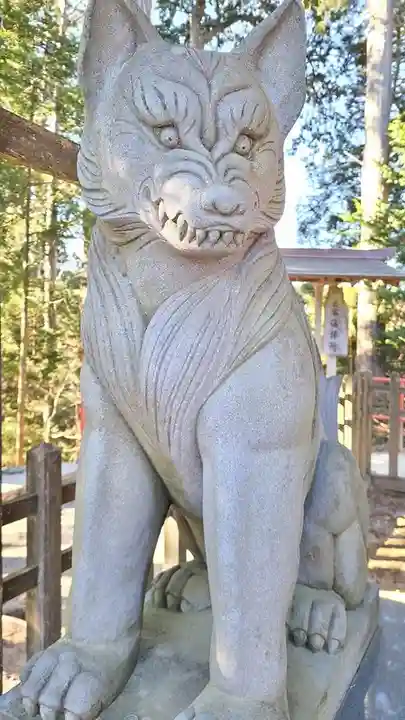 武蔵御嶽神社の狛犬