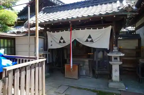 下御霊神社の本殿