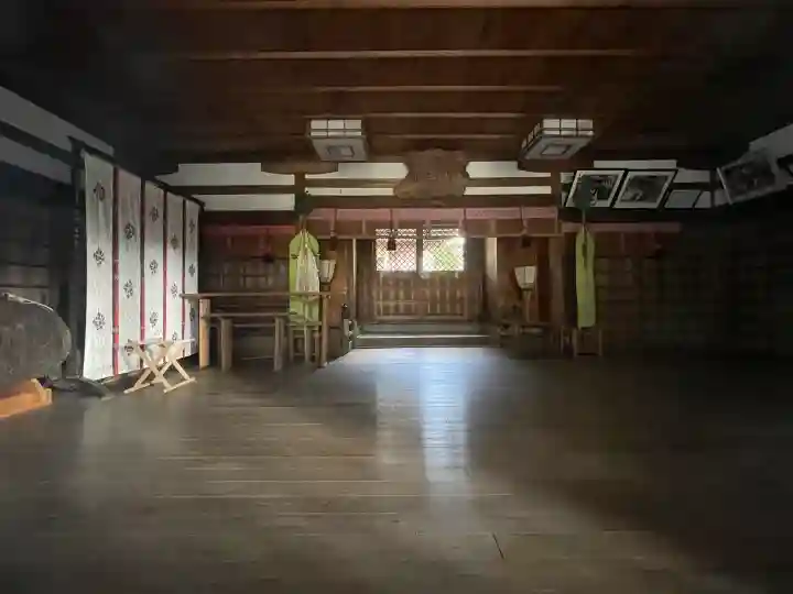 勝手神社の{uncategorized: "未分類", other: "その他", undefined: "問題あり", building: "その他建物", grave: "お墓", sacred_gate: "鳥居", guardian: "狛犬", statue: "像", buddha: "仏像", history: "歴史", nature: "自然", garden: "庭園", animal: "動物", pagoda: "塔", temizu: "手水舎", mountain_gate: "山門・神門", sanctuary: "本殿・本堂", subordinate: "末社・摂社", art: "芸術", scenery: "景色", jizo: "地蔵", ema: "絵馬", goshuin: "御朱印", omikuji: "おみくじ", items: "授与品その他", amulet: "お守り", goshuincho: "御朱印帳", eats: "食事", festival: "お祭り", votive_dance: "神楽", shichigosan: "七五三参", wedding: "結婚式", experience: "体験その他", initially: "初詣", around: "周辺", anti_infection: "感染症対策"}