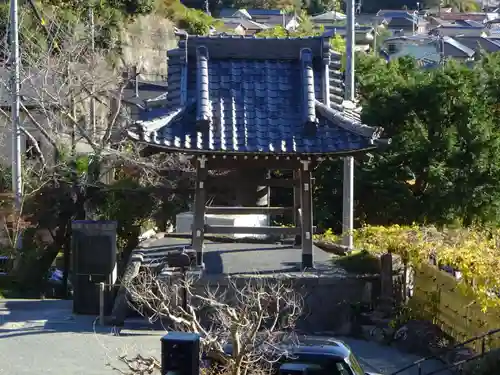 薬王寺の本殿・本堂