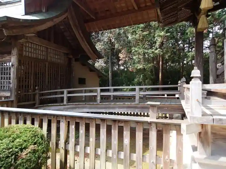 小村神社の本殿・本堂