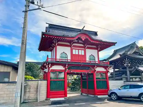 蓮乗院の山門