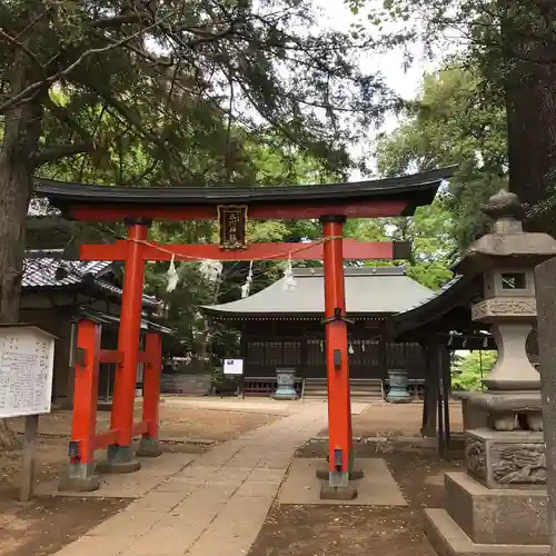 大谷場氷川神社の鳥居