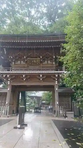 昌翁寺の山門