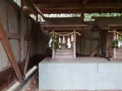 石座神社の末社・摂社