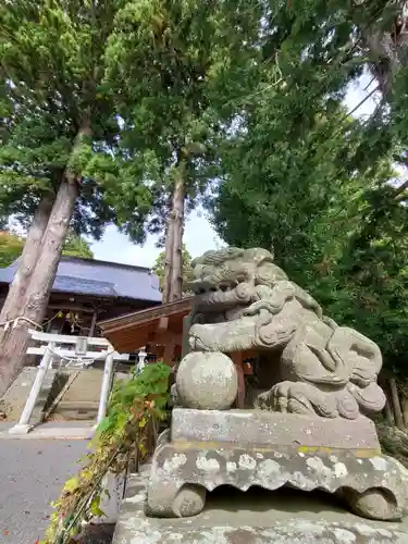 高司神社〜むすびの神の鎮まる社〜の狛犬