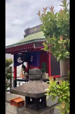 朝日稲荷神社の{uncategorized: "未分類", other: "その他", undefined: "問題あり", building: "その他建物", grave: "お墓", sacred_gate: "鳥居", guardian: "狛犬", statue: "像", buddha: "仏像", history: "歴史", nature: "自然", garden: "庭園", animal: "動物", pagoda: "塔", temizu: "手水舎", mountain_gate: "山門・神門", sanctuary: "本殿・本堂", subordinate: "末社・摂社", art: "芸術", scenery: "景色", jizo: "地蔵", ema: "絵馬", goshuin: "御朱印", omikuji: "おみくじ", items: "授与品その他", amulet: "お守り", goshuincho: "御朱印帳", eats: "食事", festival: "お祭り", votive_dance: "神楽", shichigosan: "七五三参", wedding: "結婚式", experience: "体験その他", initially: "初詣", around: "周辺", anti_infection: "感染症対策"}