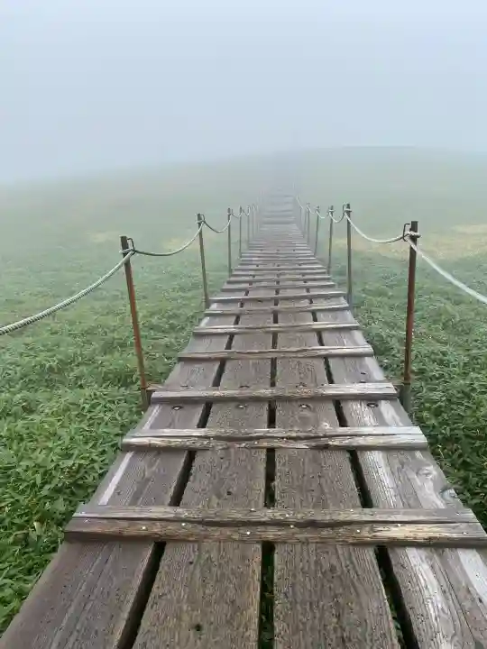 劔山本宮宝蔵石神社(徳島県)