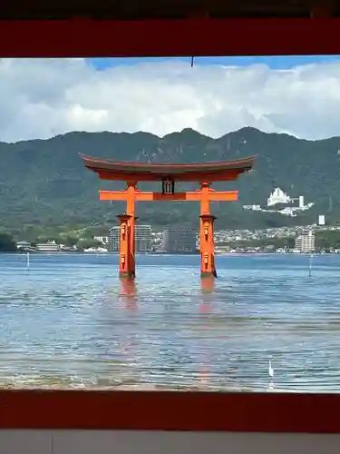 厳島神社(広島県)