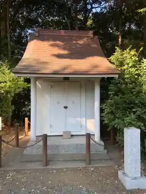 皇大神宮（烏森神社）の{uncategorized: "未分類", other: "その他", undefined: "問題あり", building: "その他建物", grave: "お墓", sacred_gate: "鳥居", guardian: "狛犬", statue: "像", buddha: "仏像", history: "歴史", nature: "自然", garden: "庭園", animal: "動物", pagoda: "塔", temizu: "手水舎", mountain_gate: "山門・神門", sanctuary: "本殿・本堂", subordinate: "末社・摂社", art: "芸術", scenery: "景色", jizo: "地蔵", ema: "絵馬", goshuin: "御朱印", omikuji: "おみくじ", items: "授与品その他", amulet: "お守り", goshuincho: "御朱印帳", eats: "食事", festival: "お祭り", votive_dance: "神楽", shichigosan: "七五三参", wedding: "結婚式", experience: "体験その他", initially: "初詣", around: "周辺", anti_infection: "感染症対策"}