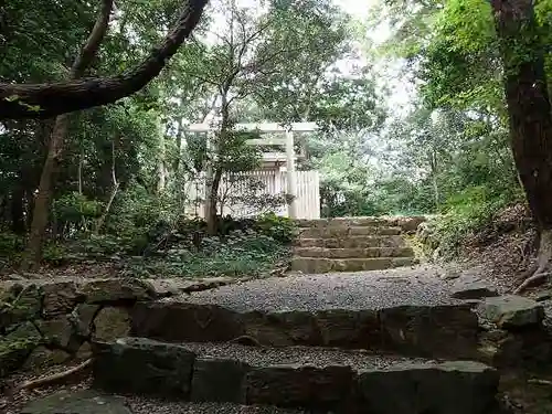 神前神社（皇大神宮摂社）・許母利神社（皇大神宮末社）・荒前神社（皇大神宮末社）の建物その他