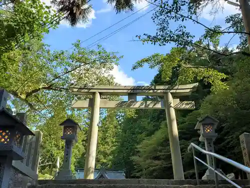 湯泉神社の鳥居