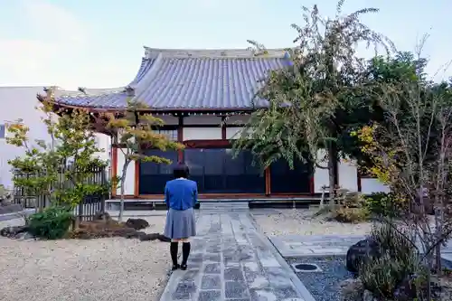維摩寺の本殿・本堂