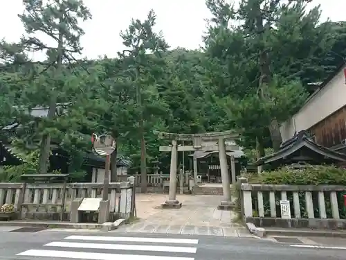 四所神社の鳥居