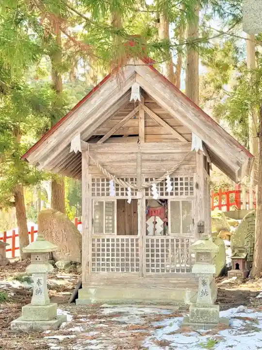 志和古稲荷神社の{uncategorized: "未分類", other: "その他", undefined: "問題あり", building: "その他建物", grave: "お墓", sacred_gate: "鳥居", guardian: "狛犬", statue: "像", buddha: "仏像", history: "歴史", nature: "自然", garden: "庭園", animal: "動物", pagoda: "塔", temizu: "手水舎", mountain_gate: "山門・神門", sanctuary: "本殿・本堂", subordinate: "末社・摂社", art: "芸術", scenery: "景色", jizo: "地蔵", ema: "絵馬", goshuin: "御朱印", omikuji: "おみくじ", items: "授与品その他", amulet: "お守り", goshuincho: "御朱印帳", eats: "食事", festival: "お祭り", votive_dance: "神楽", shichigosan: "七五三参", wedding: "結婚式", experience: "体験その他", initially: "初詣", around: "周辺", anti_infection: "感染症対策"}