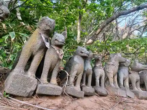 高山稲荷神社の狛犬