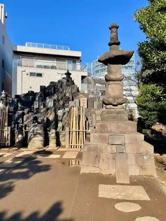 瑞円寺の{uncategorized: "未分類", other: "その他", undefined: "問題あり", building: "その他建物", grave: "お墓", sacred_gate: "鳥居", guardian: "狛犬", statue: "像", buddha: "仏像", history: "歴史", nature: "自然", garden: "庭園", animal: "動物", pagoda: "塔", temizu: "手水舎", mountain_gate: "山門・神門", sanctuary: "本殿・本堂", subordinate: "末社・摂社", art: "芸術", scenery: "景色", jizo: "地蔵", ema: "絵馬", goshuin: "御朱印", omikuji: "おみくじ", items: "授与品その他", amulet: "お守り", goshuincho: "御朱印帳", eats: "食事", festival: "お祭り", votive_dance: "神楽", shichigosan: "七五三参", wedding: "結婚式", experience: "体験その他", initially: "初詣", around: "周辺", anti_infection: "感染症対策"}