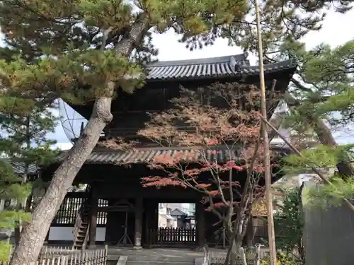 泉岳寺の山門・神門