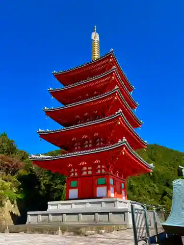 総本山　本福寺の塔