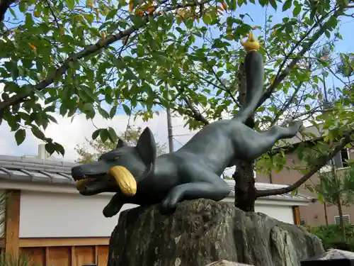 伏見稲荷大社の狛犬