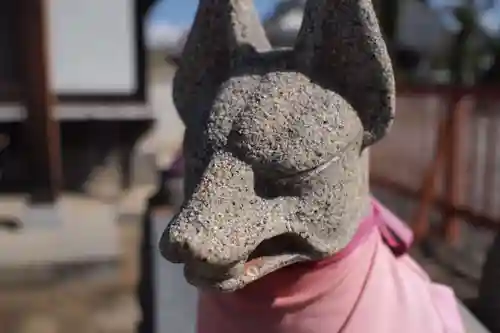 普賢願生稲荷神社の狛犬