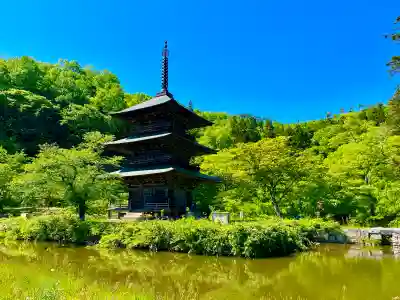 安久津八幡神社の{uncategorized: "未分類", other: "その他", undefined: "問題あり", building: "その他建物", grave: "お墓", sacred_gate: "鳥居", guardian: "狛犬", statue: "像", buddha: "仏像", history: "歴史", nature: "自然", garden: "庭園", animal: "動物", pagoda: "塔", temizu: "手水舎", mountain_gate: "山門・神門", sanctuary: "本殿・本堂", subordinate: "末社・摂社", art: "芸術", scenery: "景色", jizo: "地蔵", ema: "絵馬", goshuin: "御朱印", omikuji: "おみくじ", items: "授与品その他", amulet: "お守り", goshuincho: "御朱印帳", eats: "食事", festival: "お祭り", votive_dance: "神楽", shichigosan: "七五三参", wedding: "結婚式", experience: "体験その他", initially: "初詣", around: "周辺", anti_infection: "感染症対策"}