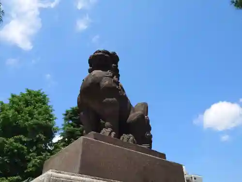 草加神社の狛犬