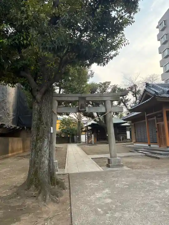 竹下稲荷神社の{uncategorized: "未分類", other: "その他", undefined: "問題あり", building: "その他建物", grave: "お墓", sacred_gate: "鳥居", guardian: "狛犬", statue: "像", buddha: "仏像", history: "歴史", nature: "自然", garden: "庭園", animal: "動物", pagoda: "塔", temizu: "手水舎", mountain_gate: "山門・神門", sanctuary: "本殿・本堂", subordinate: "末社・摂社", art: "芸術", scenery: "景色", jizo: "地蔵", ema: "絵馬", goshuin: "御朱印", omikuji: "おみくじ", items: "授与品その他", amulet: "お守り", goshuincho: "御朱印帳", eats: "食事", festival: "お祭り", votive_dance: "神楽", shichigosan: "七五三参", wedding: "結婚式", experience: "体験その他", initially: "初詣", around: "周辺", anti_infection: "感染症対策"}