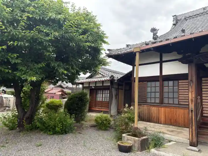 光遠寺の{uncategorized: "未分類", other: "その他", undefined: "問題あり", building: "その他建物", grave: "お墓", sacred_gate: "鳥居", guardian: "狛犬", statue: "像", buddha: "仏像", history: "歴史", nature: "自然", garden: "庭園", animal: "動物", pagoda: "塔", temizu: "手水舎", mountain_gate: "山門・神門", sanctuary: "本殿・本堂", subordinate: "末社・摂社", art: "芸術", scenery: "景色", jizo: "地蔵", ema: "絵馬", goshuin: "御朱印", omikuji: "おみくじ", items: "授与品その他", amulet: "お守り", goshuincho: "御朱印帳", eats: "食事", festival: "お祭り", votive_dance: "神楽", shichigosan: "七五三参", wedding: "結婚式", experience: "体験その他", initially: "初詣", around: "周辺", anti_infection: "感染症対策"}
