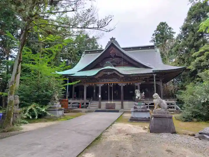 能登生国玉比古神社の{uncategorized: "未分類", other: "その他", undefined: "問題あり", building: "その他建物", grave: "お墓", sacred_gate: "鳥居", guardian: "狛犬", statue: "像", buddha: "仏像", history: "歴史", nature: "自然", garden: "庭園", animal: "動物", pagoda: "塔", temizu: "手水舎", mountain_gate: "山門・神門", sanctuary: "本殿・本堂", subordinate: "末社・摂社", art: "芸術", scenery: "景色", jizo: "地蔵", ema: "絵馬", goshuin: "御朱印", omikuji: "おみくじ", items: "授与品その他", amulet: "お守り", goshuincho: "御朱印帳", eats: "食事", festival: "お祭り", votive_dance: "神楽", shichigosan: "七五三参", wedding: "結婚式", experience: "体験その他", initially: "初詣", around: "周辺", anti_infection: "感染症対策"}