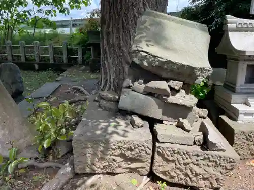 依知神社の末社・摂社