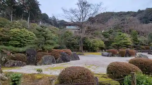 三室戸寺の庭園