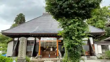 龍護寺の本殿・本堂