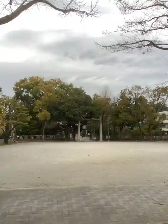 溝旗神社(肇國神社)の鳥居