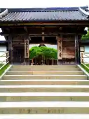 中尊寺の山門