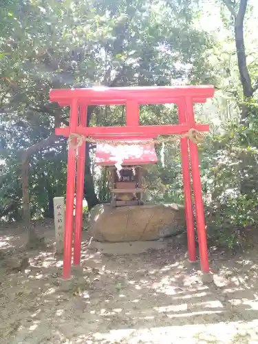 青江神社の末社