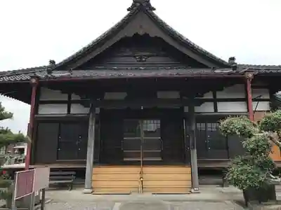 専長寺の本殿