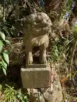 神社(名称不明)の狛犬