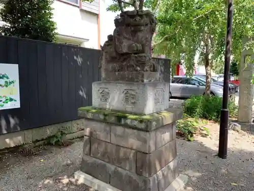 鴻神社の狛犬