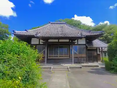 蔵泉寺の本殿・本堂