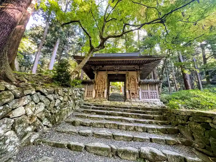 百済寺の山門・神門
