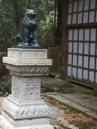  川上山若宮八幡宮の狛犬